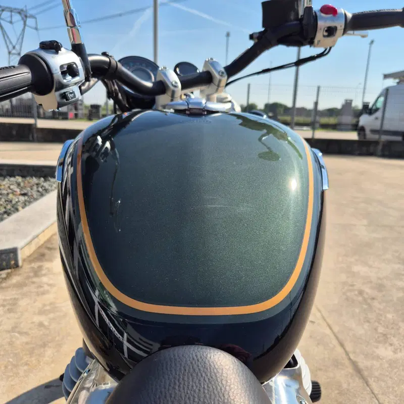 Royal Enfield Super Meteor 650 (2023 - 26) (7)