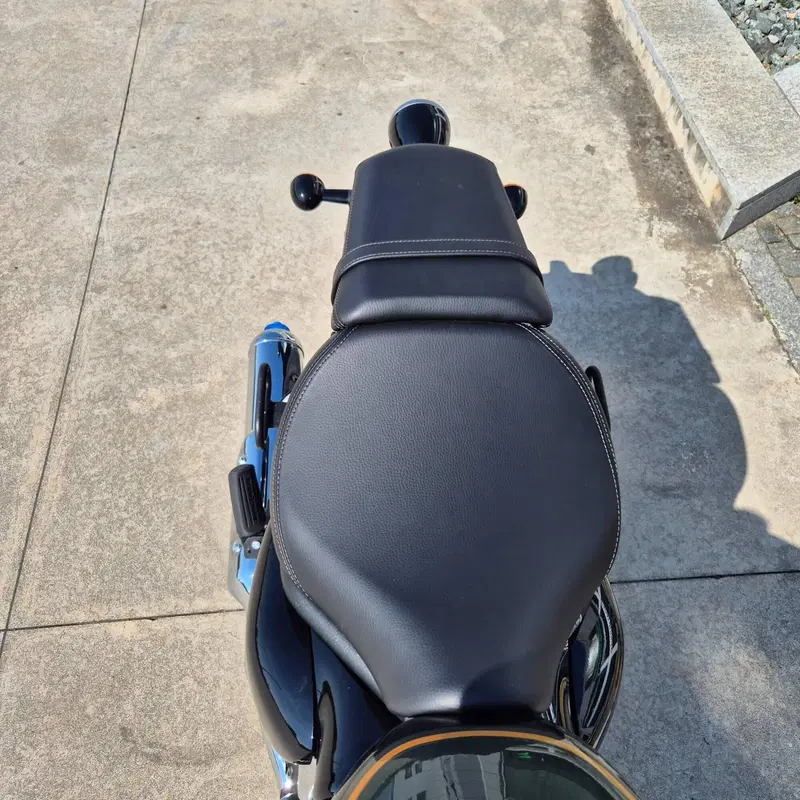 Royal Enfield Super Meteor 650 (2023 - 26) (8)