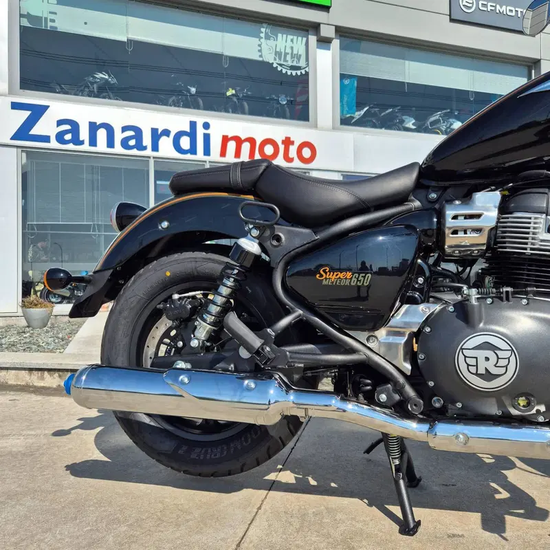 Royal Enfield Super Meteor 650 (2023 - 26) (5)