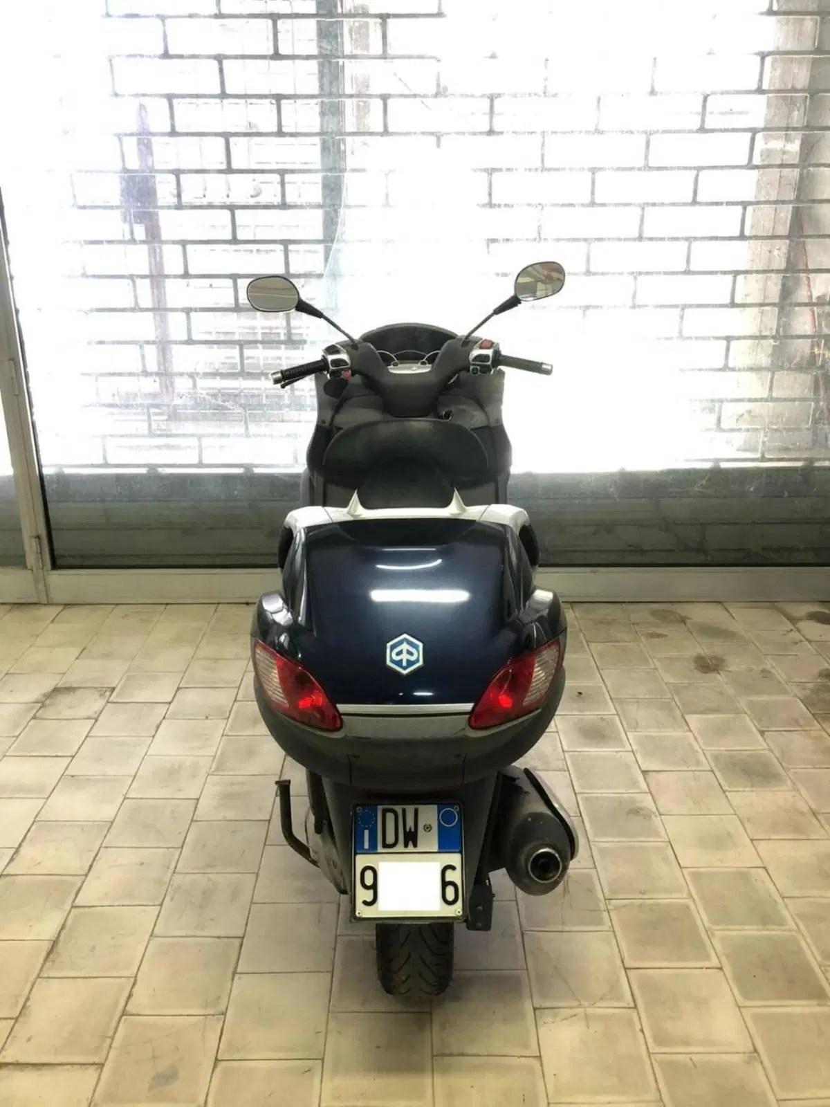 Piaggio MP3 300 (2010 - 11) (4)