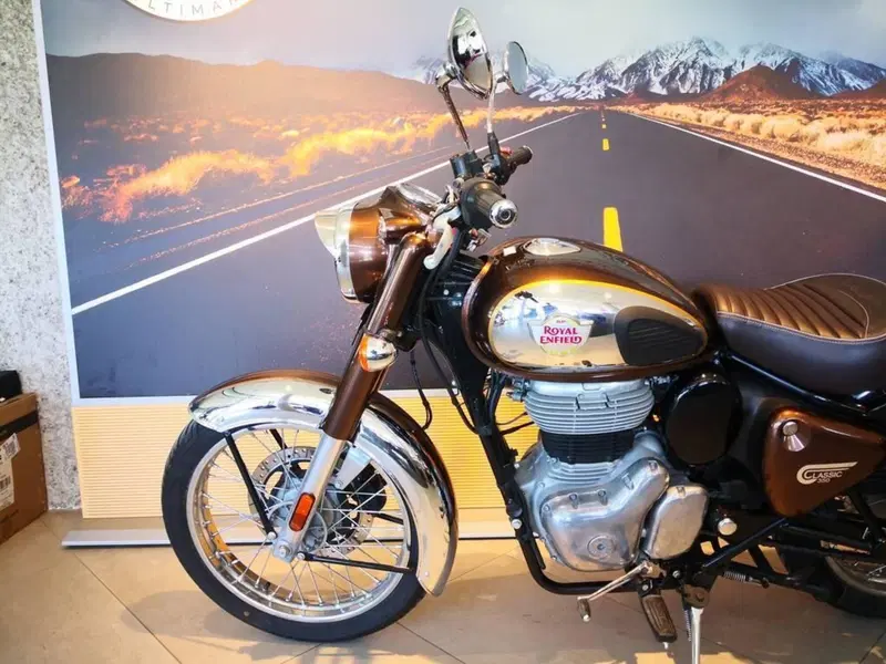 Royal Enfield Classic 350 (2021 - 26) (10)