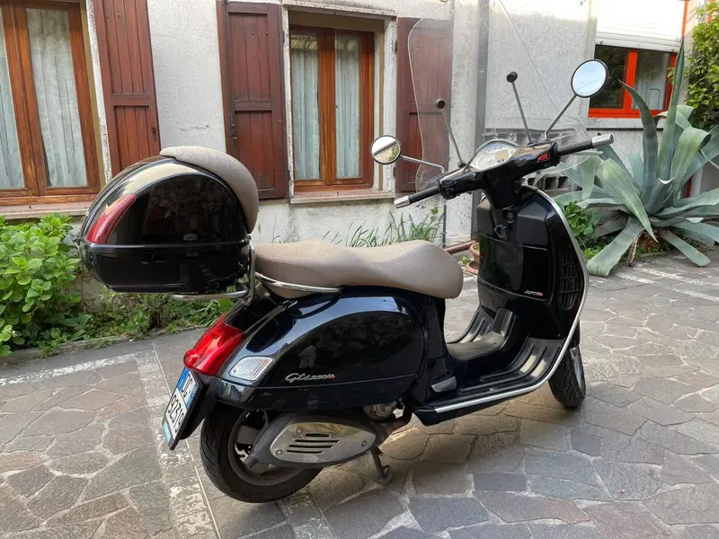Vespa GTS 250 i.e. (2)