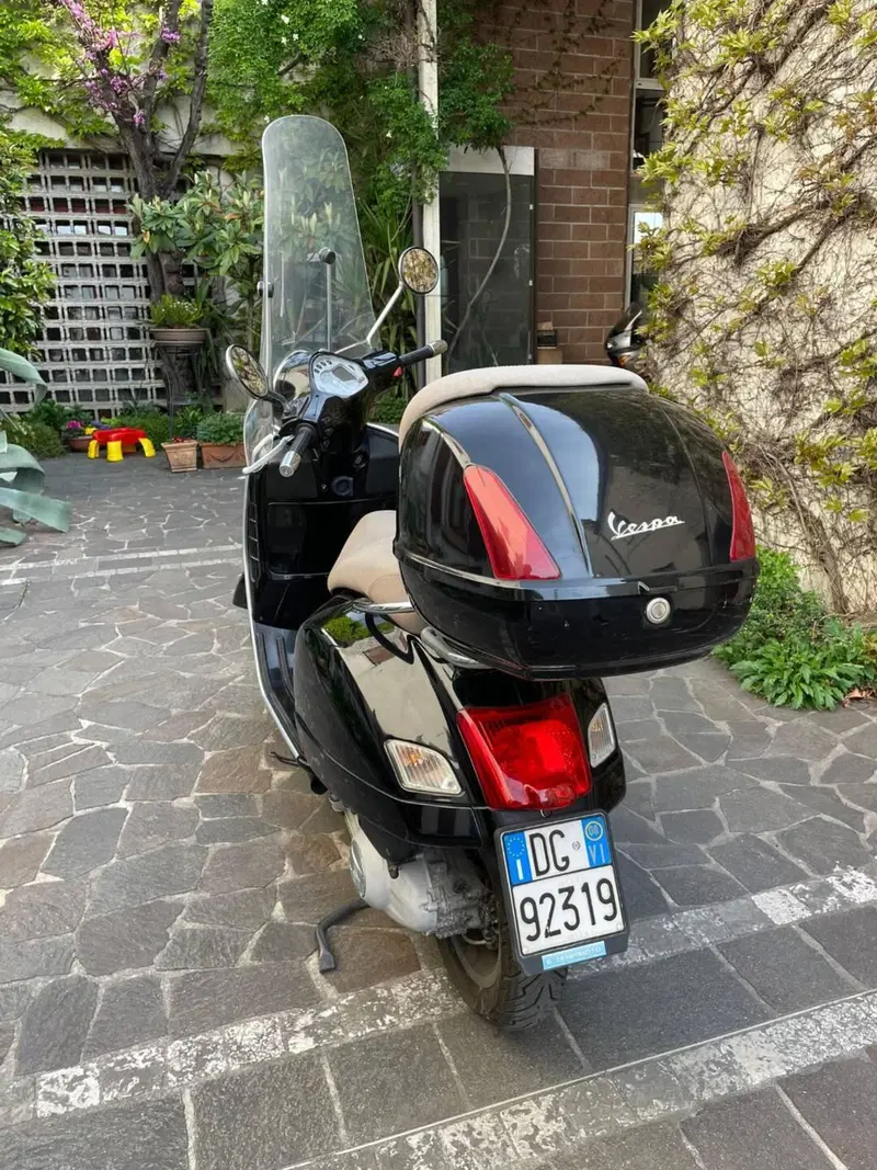 Vespa GTS 250 i.e. (4)