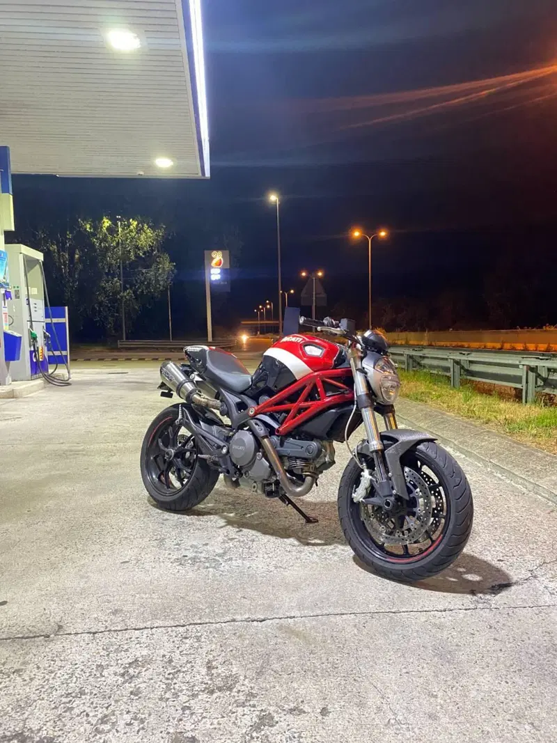 Ducati Monster 796 (2010 - 13) (2)