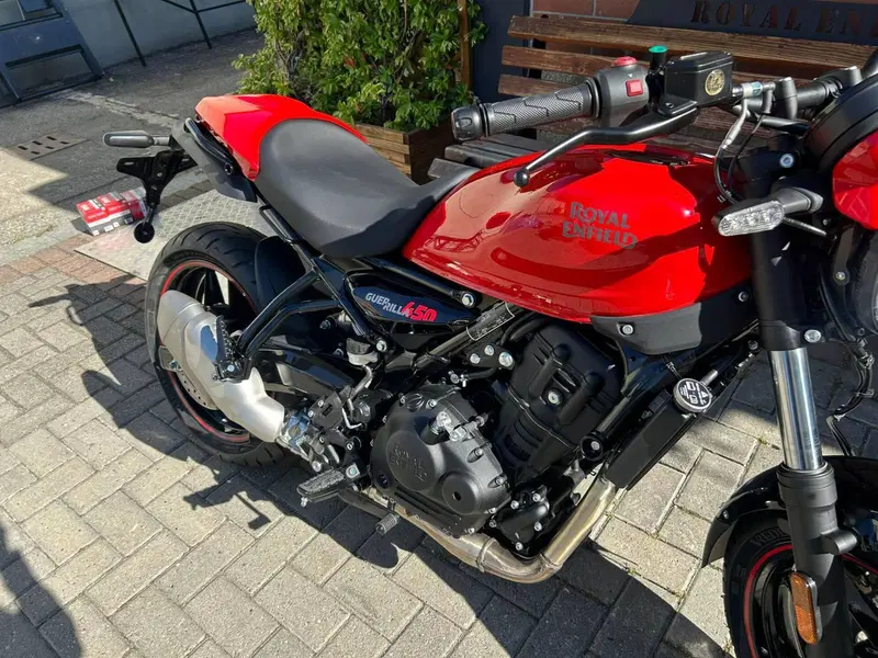 Royal Enfield Guerrilla 450 (2024 - 26) (5)