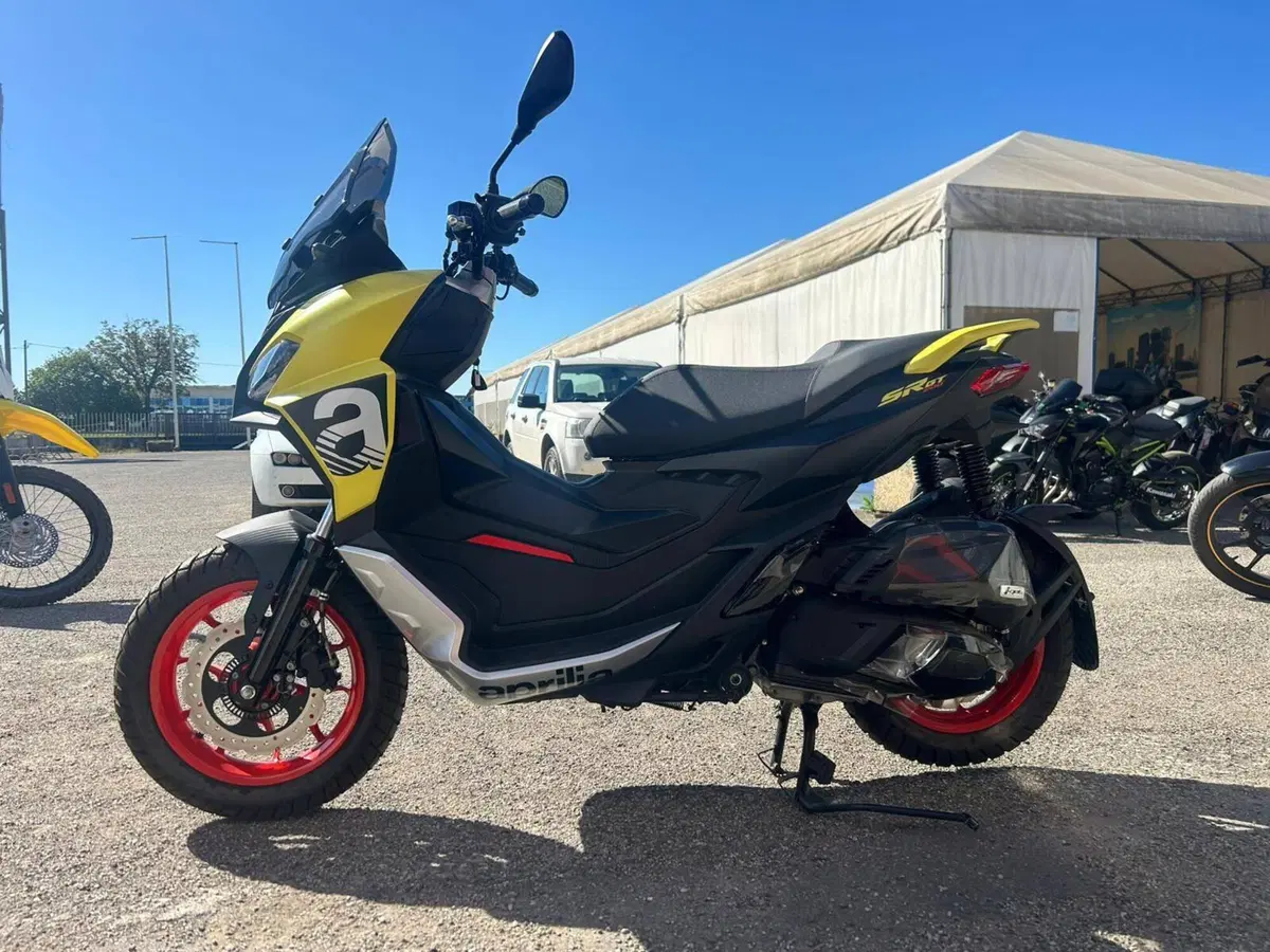 Aprilia SR GT 200 Sport (2025 - 26) (4)
