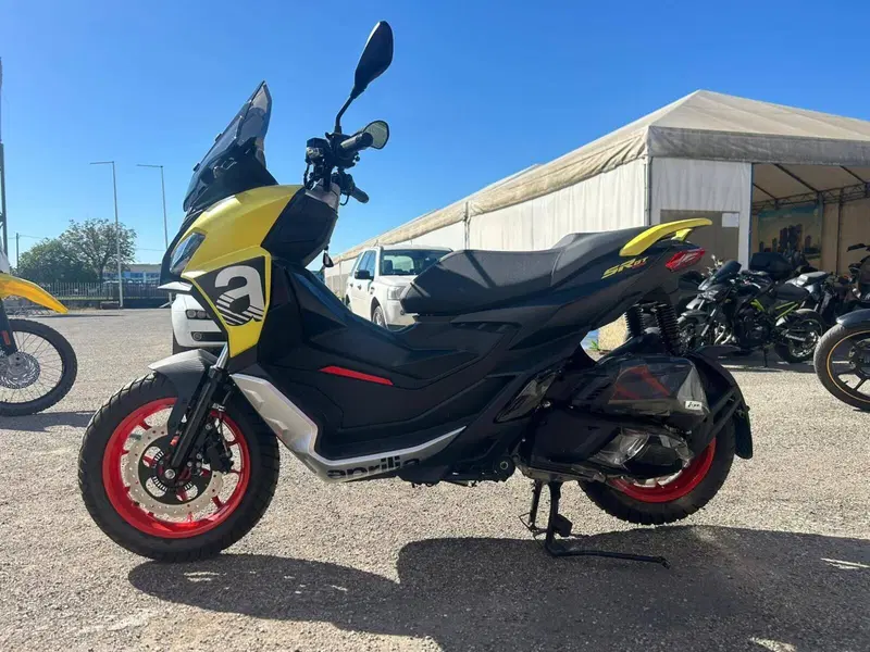 Aprilia SR GT 200 Sport (2025 - 26) (4)