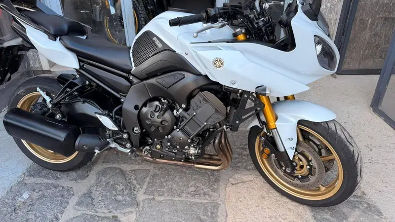 Yamaha Fazer 8 (2010 - 16) (4)