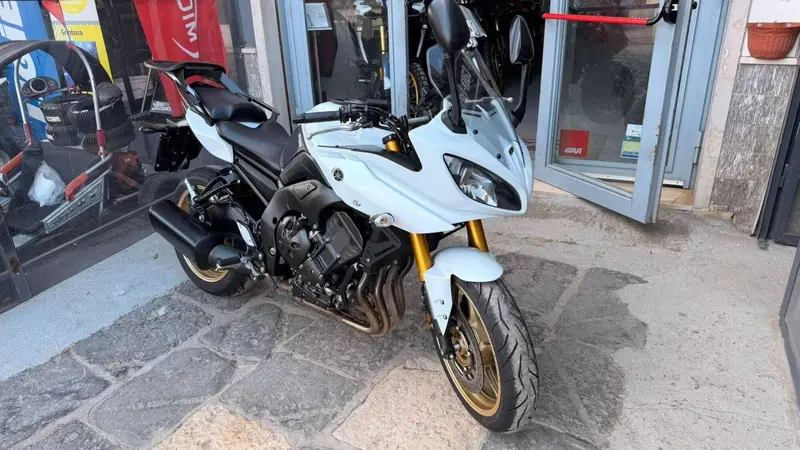 Yamaha Fazer 8 (2010 - 16) (3)
