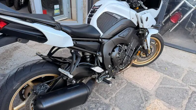 Yamaha Fazer 8 (2010 - 16) (5)