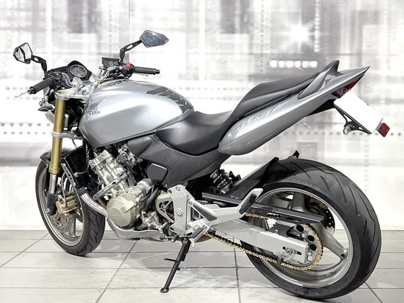 Honda Hornet 600 (2005 - 06) (2)