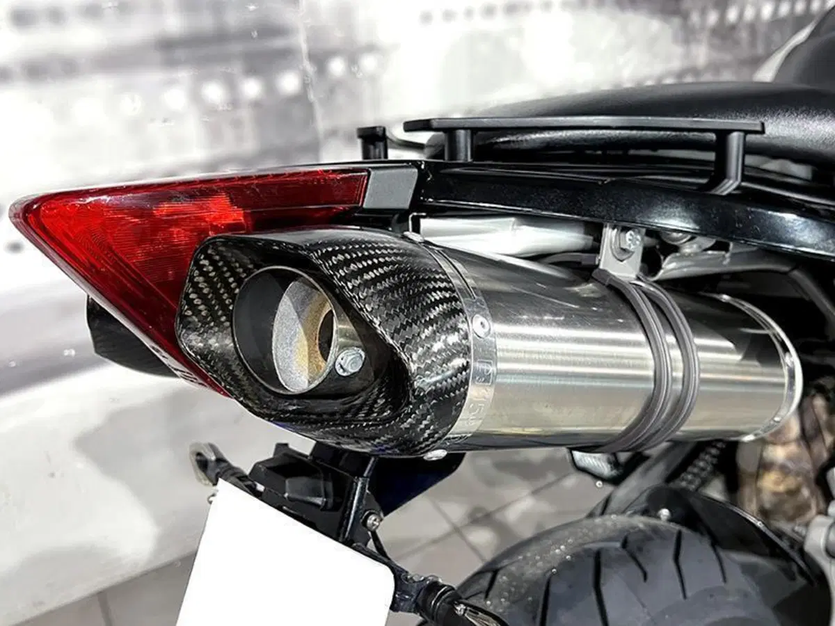 Aprilia Dorsoduro 750 (2009 - 14) (3)