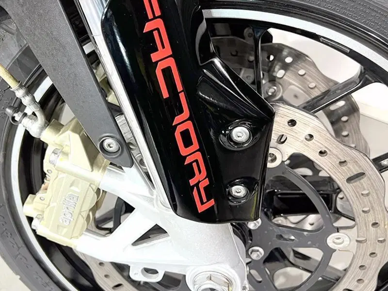 Aprilia Dorsoduro 750 (2009 - 14) (4)