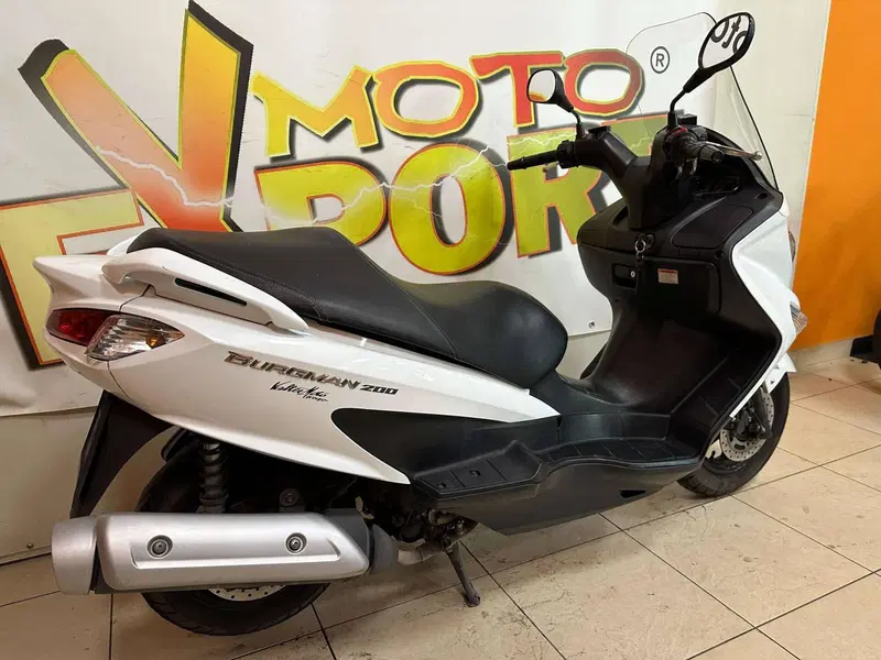 Suzuki Burgman UH 200 (2017 - 20) (3)