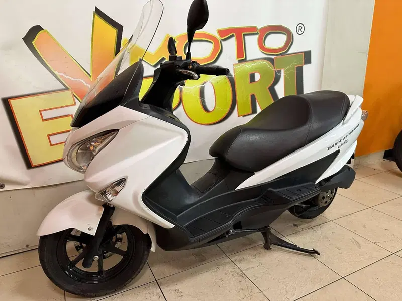 Suzuki Burgman UH 200 (2017 - 20) (4)