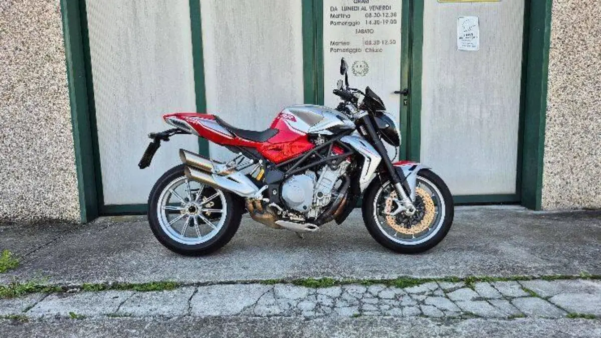 MV Agusta Brutale 1090 RR (2009 - 15) (2)