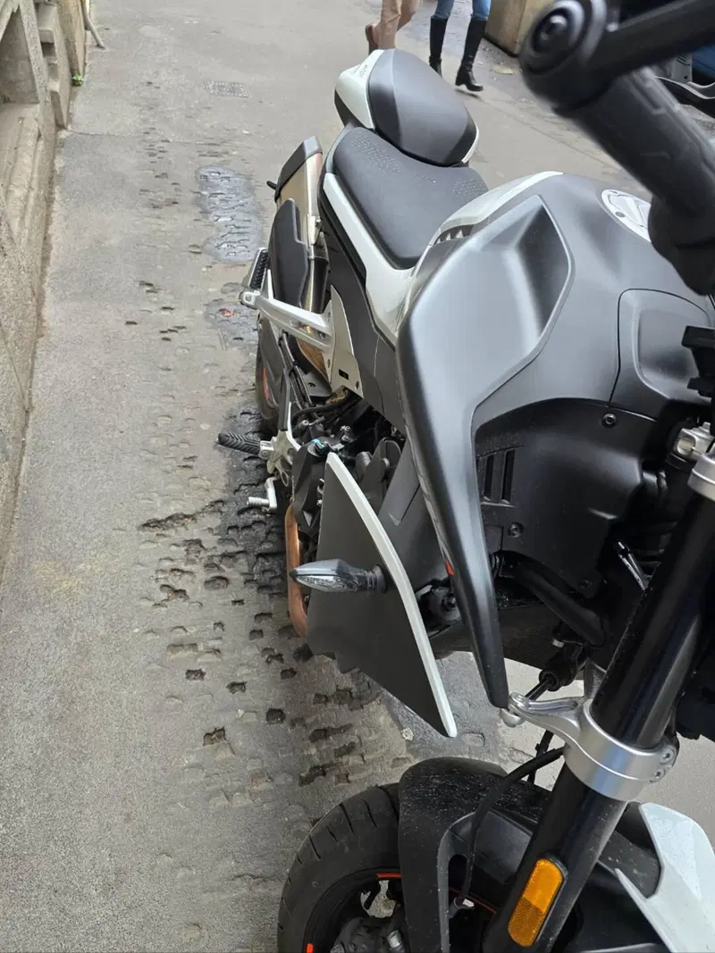 CFMOTO 800NK Advanced (2023 - 26) (5)