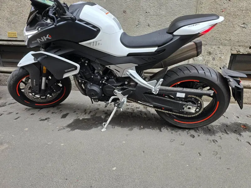 CFMOTO 800NK Advanced (2023 - 26) (7)