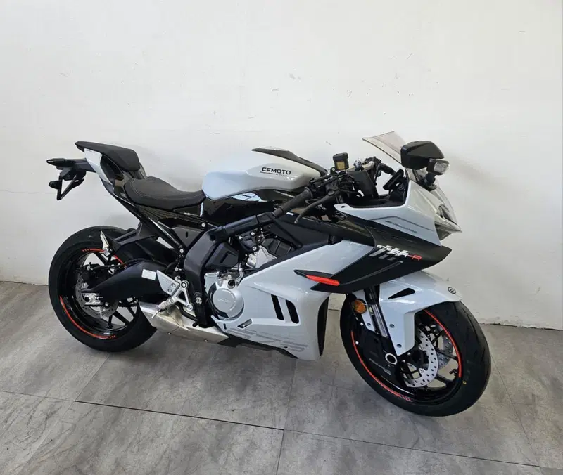 CFMOTO 675SR-R (2025 - 26) (2)
