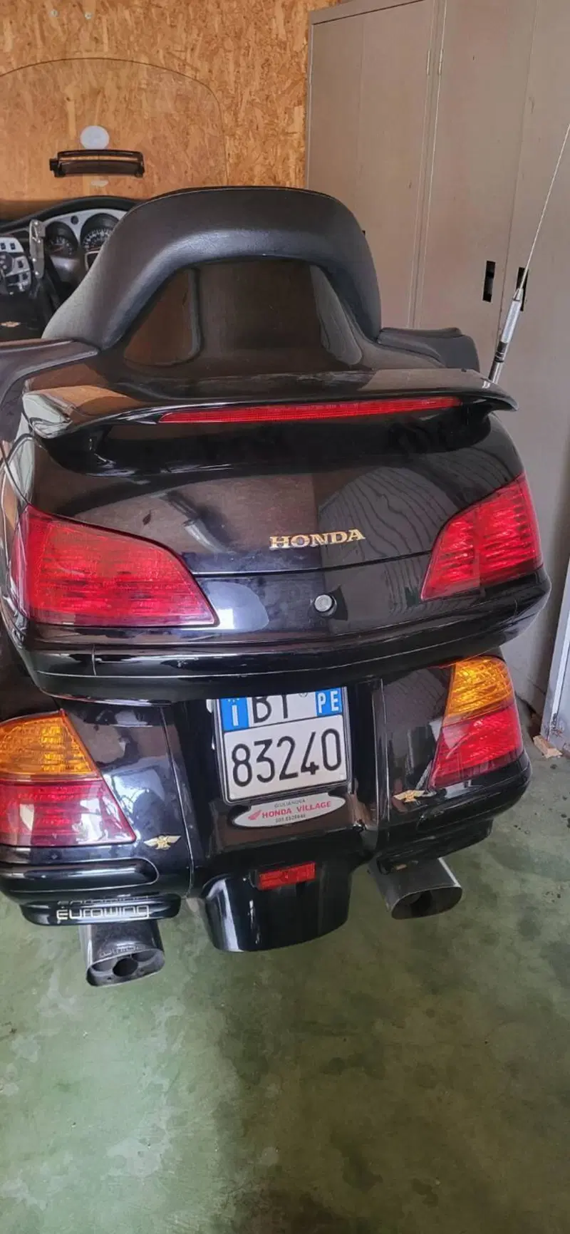 Honda GL 1800 Gold Wing (2000 - 05) (3)