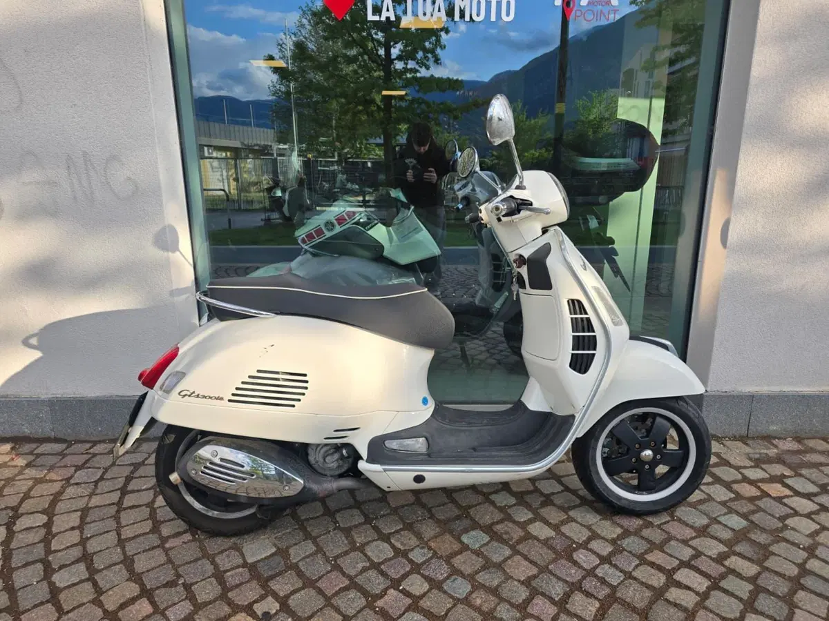 Vespa GTS 300 (2010 - 14)