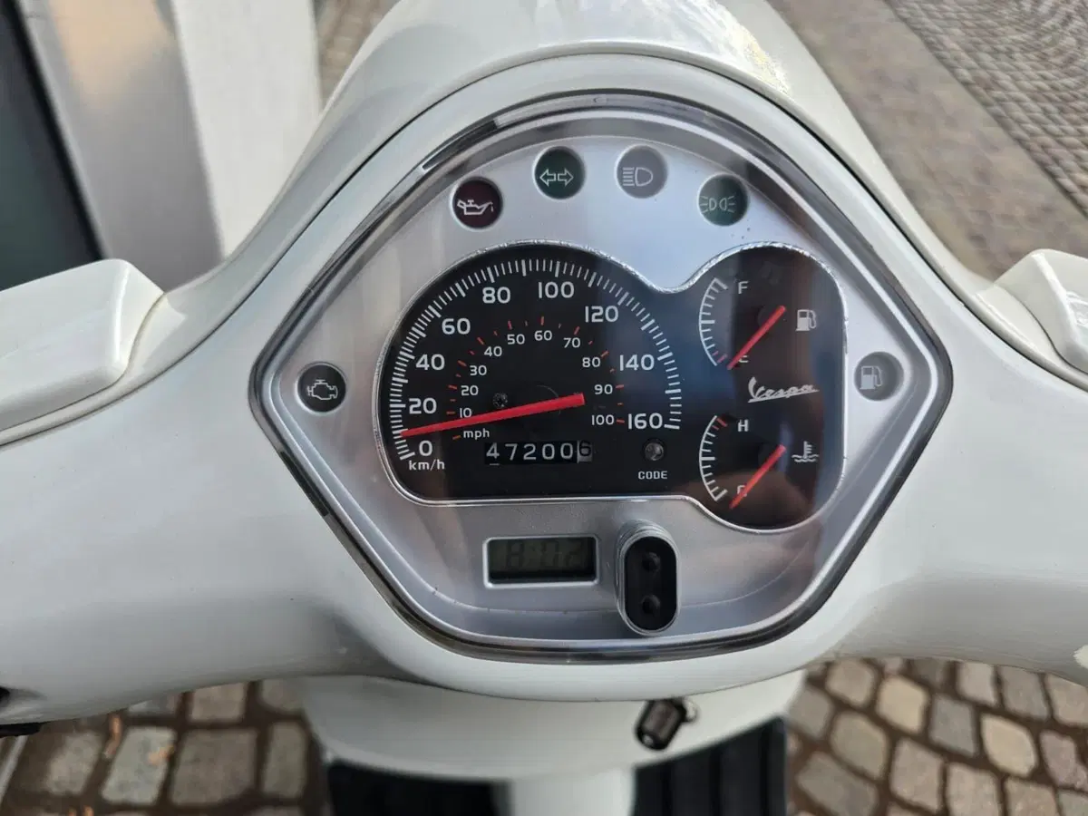 Vespa GTS 300 (2010 - 14) (5)