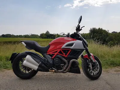 Ducati Diavel 1200 (2010 - 13) usata
