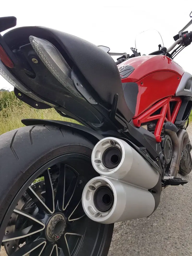 Ducati Diavel 1200 (2010 - 13) (2)