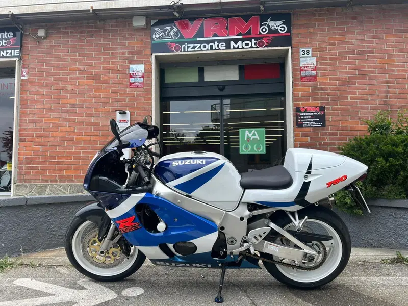Suzuki GSX R 750 (1999 - 03) (5)