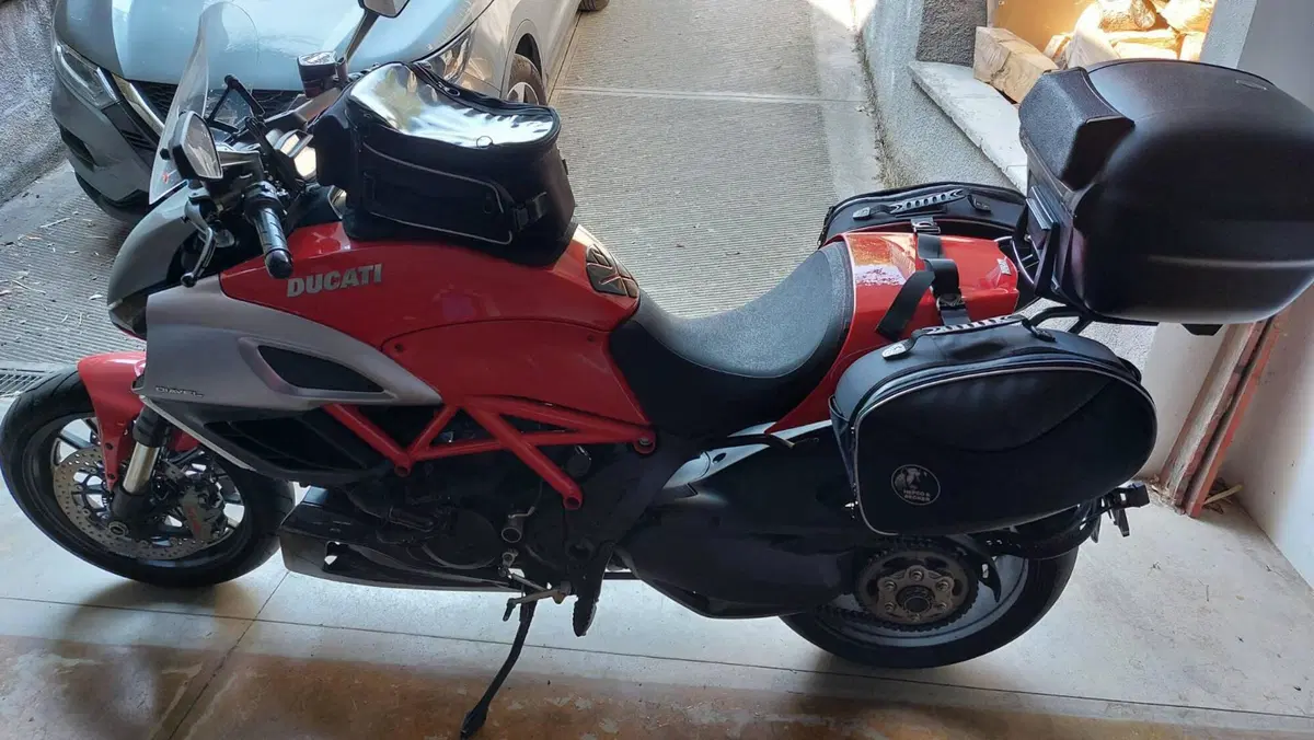Ducati Diavel 1200 (2010 - 13) (5)