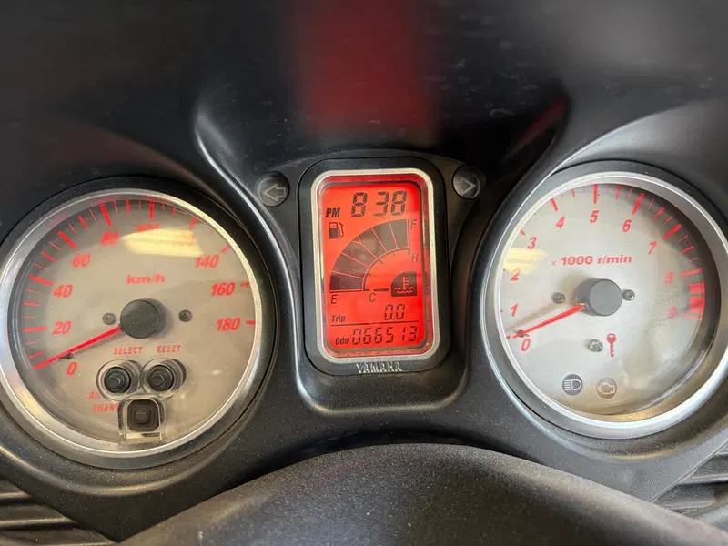 Yamaha T-Max 500 (2004 - 07) (5)