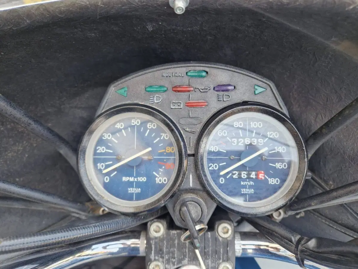Moto Guzzi V 50 II (1980 - 85) (15)