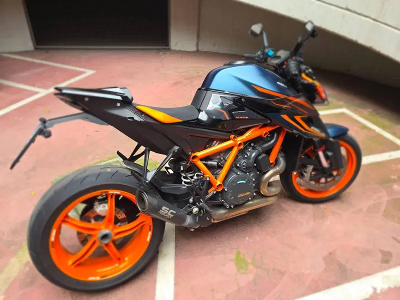 KTM 1290 Super Duke R (2022 - 23) (2)