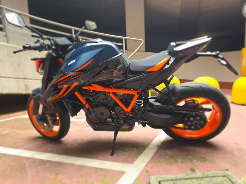 KTM 1290 Super Duke R (2022 - 23) (4)