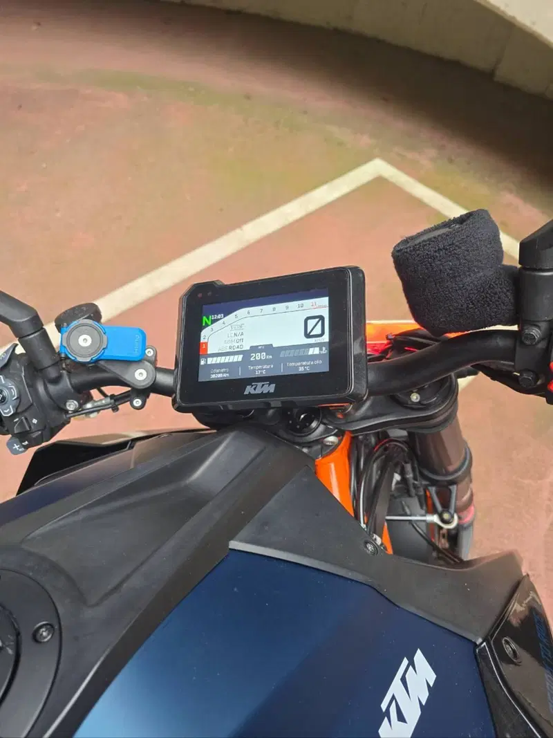 KTM 1290 Super Duke R (2022 - 23) (5)