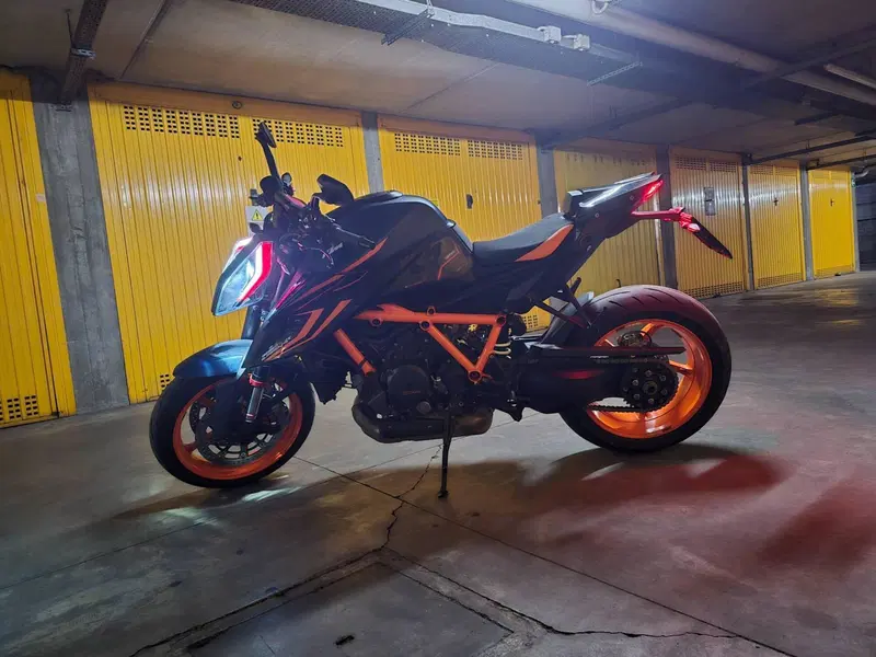 KTM 1290 Super Duke R (2022 - 23) (6)