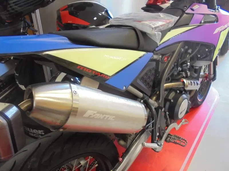 Fantic Motor Motard 125 Performance 4t (2020) (6)
