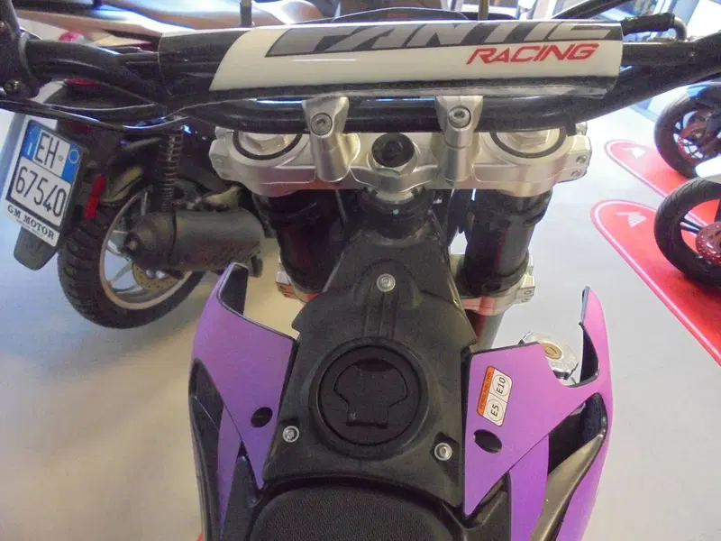 Fantic Motor Motard 125 Performance 4t (2020) (7)