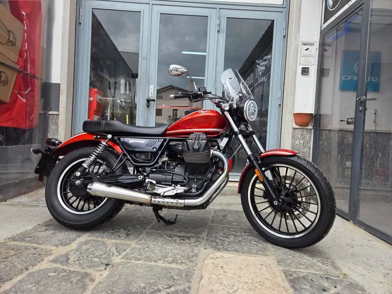 Moto Guzzi V9 Roamer (2016 - 18) (9)