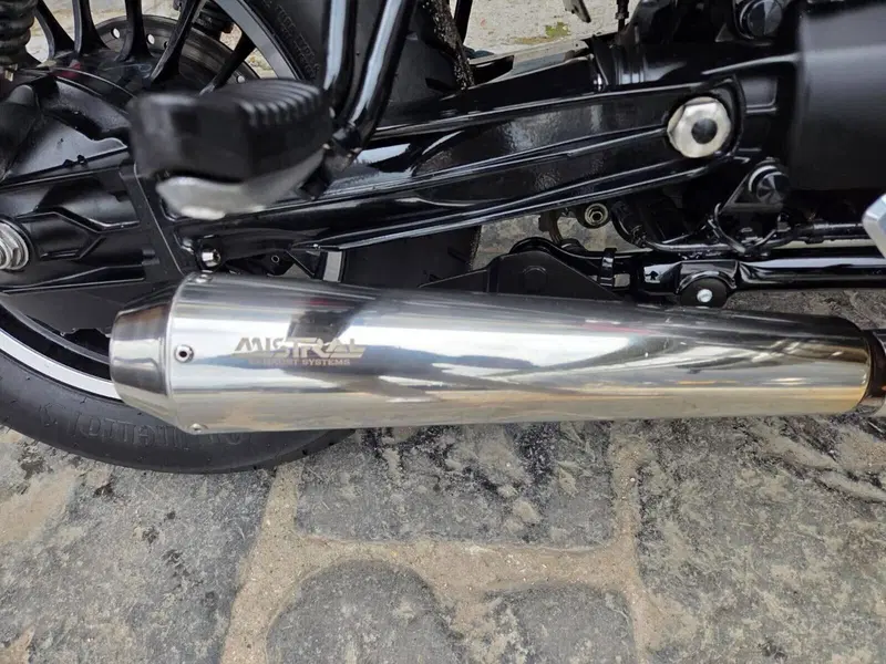Moto Guzzi V9 Roamer (2016 - 18) (16)