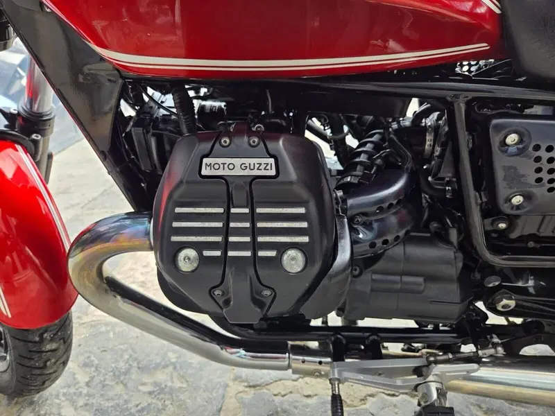 Moto Guzzi V9 Roamer (2016 - 18) (19)