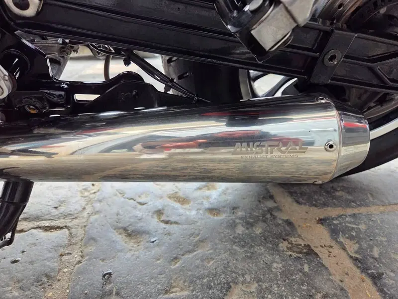 Moto Guzzi V9 Roamer (2016 - 18) (20)