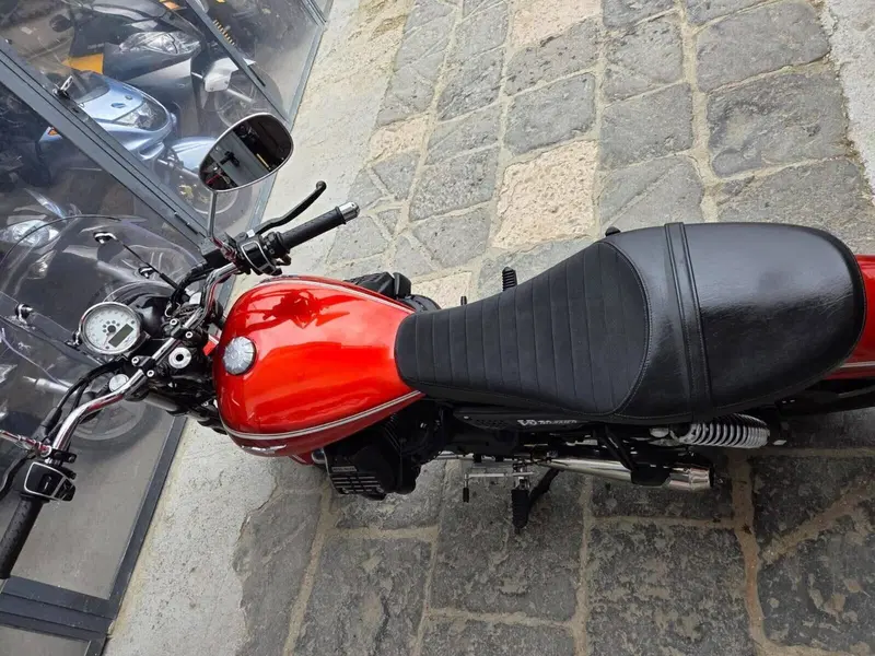 Moto Guzzi V9 Roamer (2016 - 18) (14)
