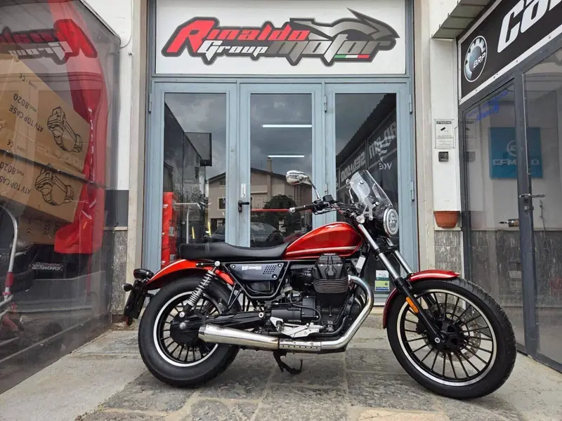 Moto Guzzi V9 Roamer (2016 - 18)