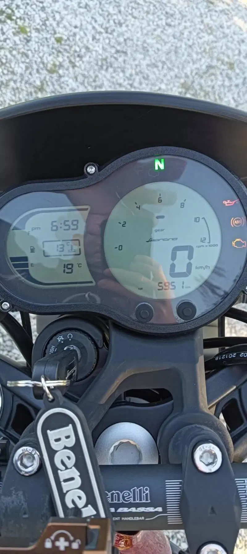 Benelli Leoncino 500 (2021 - 25) (11)