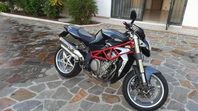 MV Agusta Brutale 910 S (2005 - 11) usata