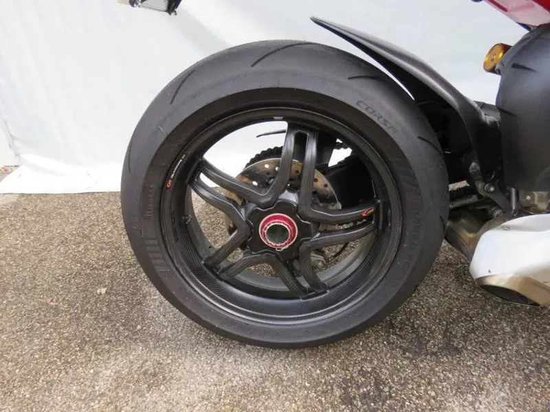 Ducati Streetfighter V4 (2023 - 24) (10)