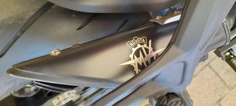 MV Agusta Corse scarico trio ceramicato (4)