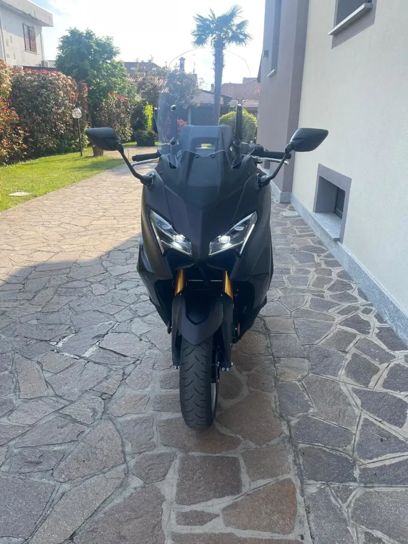 Yamaha T-Max 560 Tech Max (2025 - 26) (9)