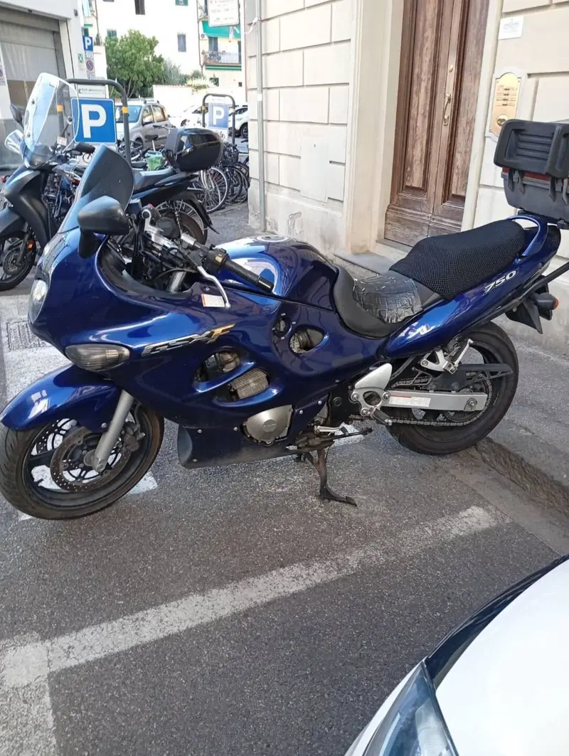 Suzuki GSX 750 F (1999 - 06) (2)